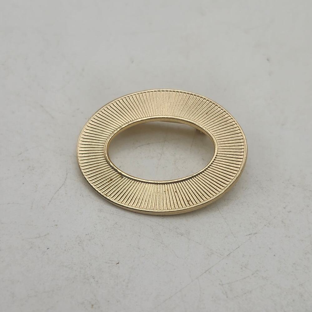 Vintage Gold Tone Oval Brooch Open Center Ribbed Textured Geometric Lapel Pin